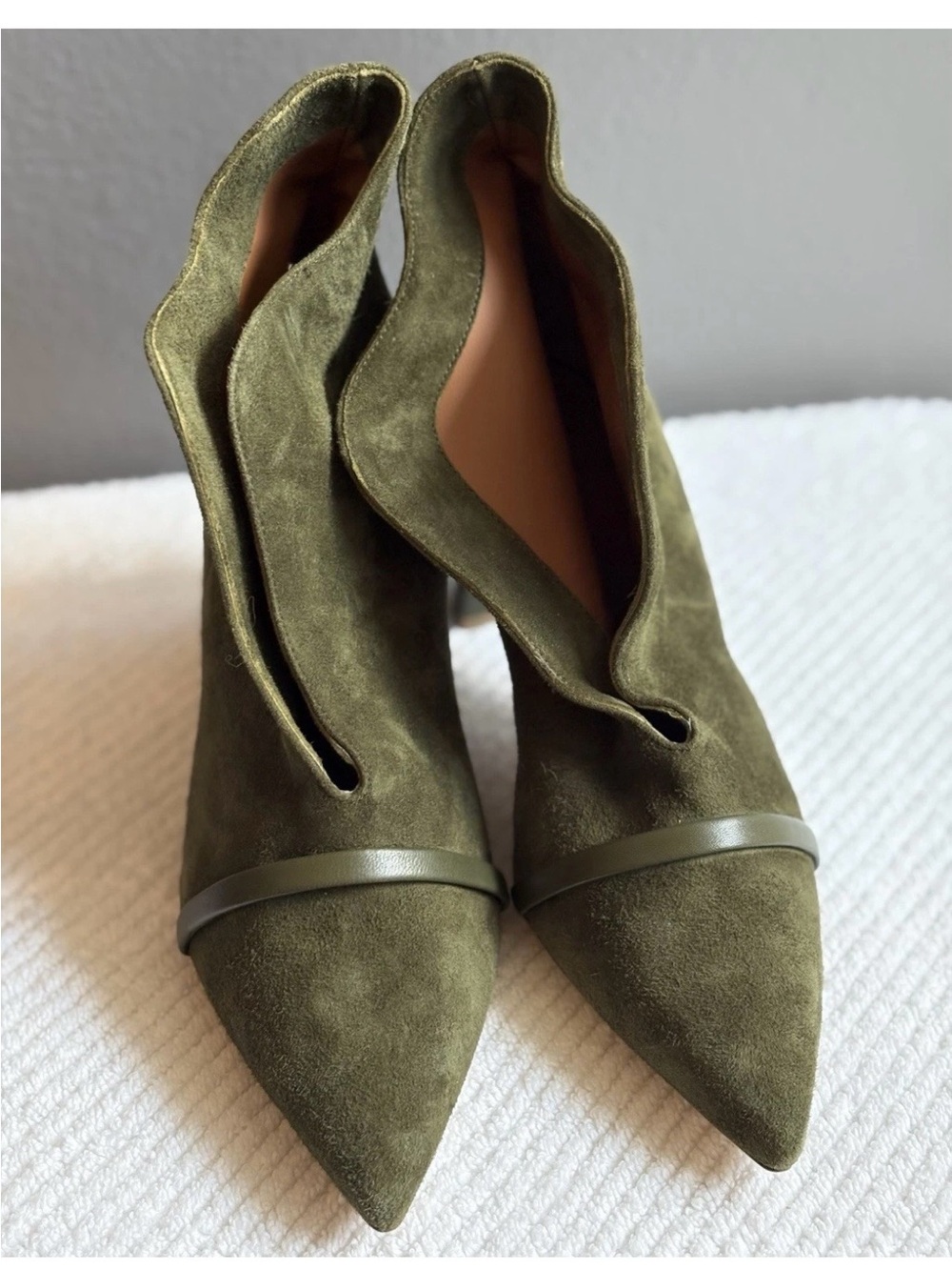 Malone Souliers Clara Green Suede Pointed Toe Ankle Bootie Pull-On EU 37 6.5